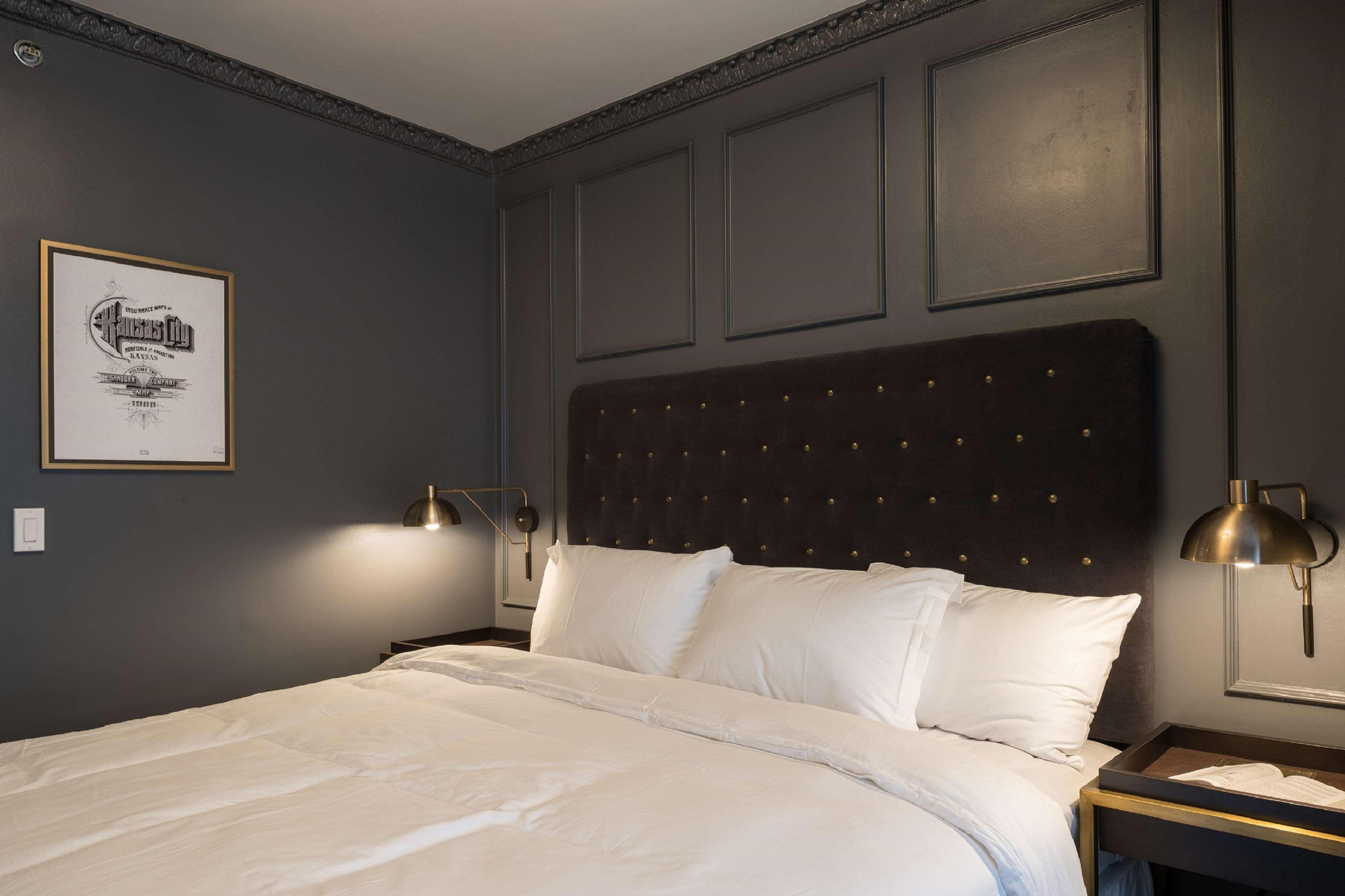 Hotel Phillips Kansas City, Curio Collection By Hilton Esterno foto