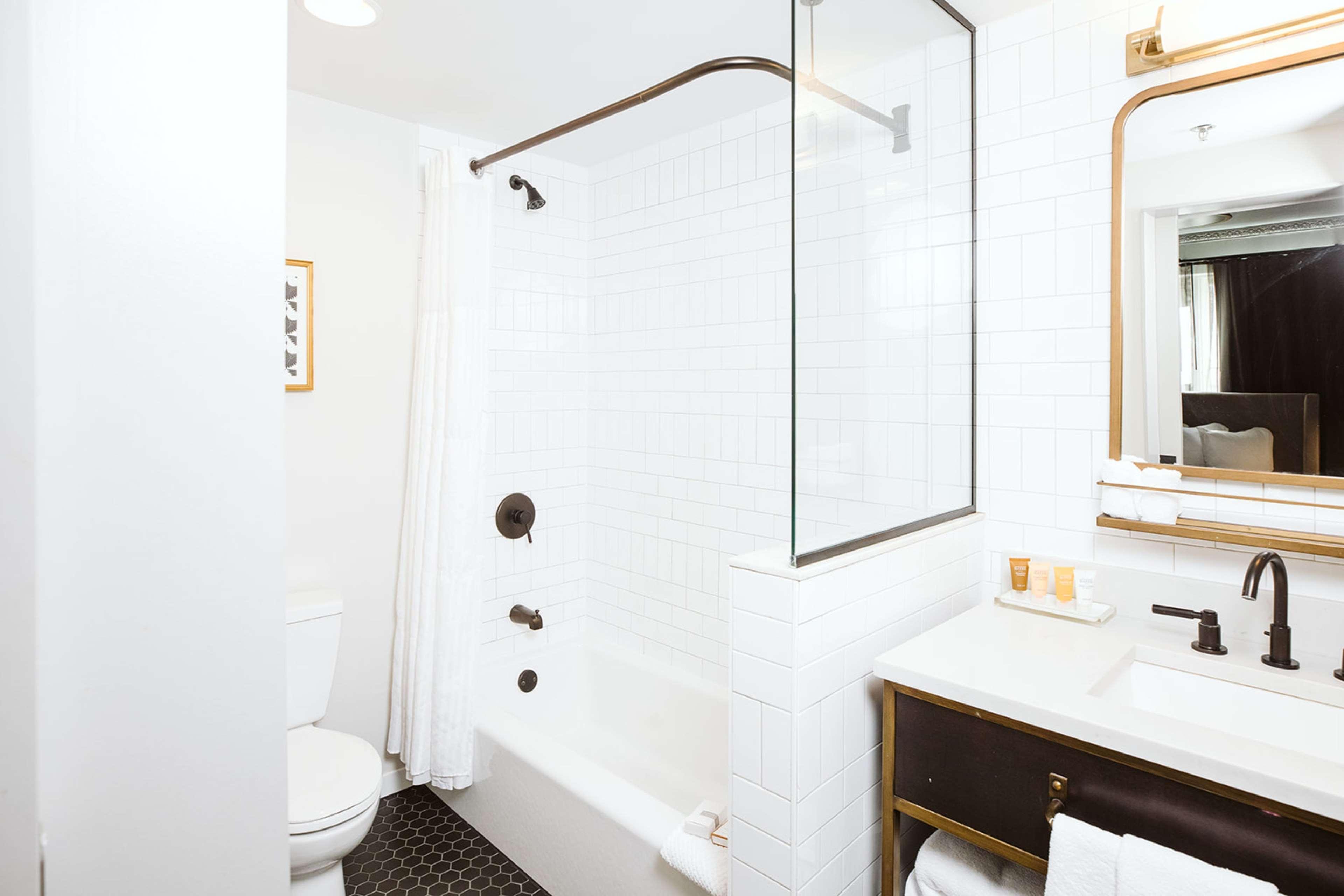 Hotel Phillips Kansas City, Curio Collection By Hilton Esterno foto