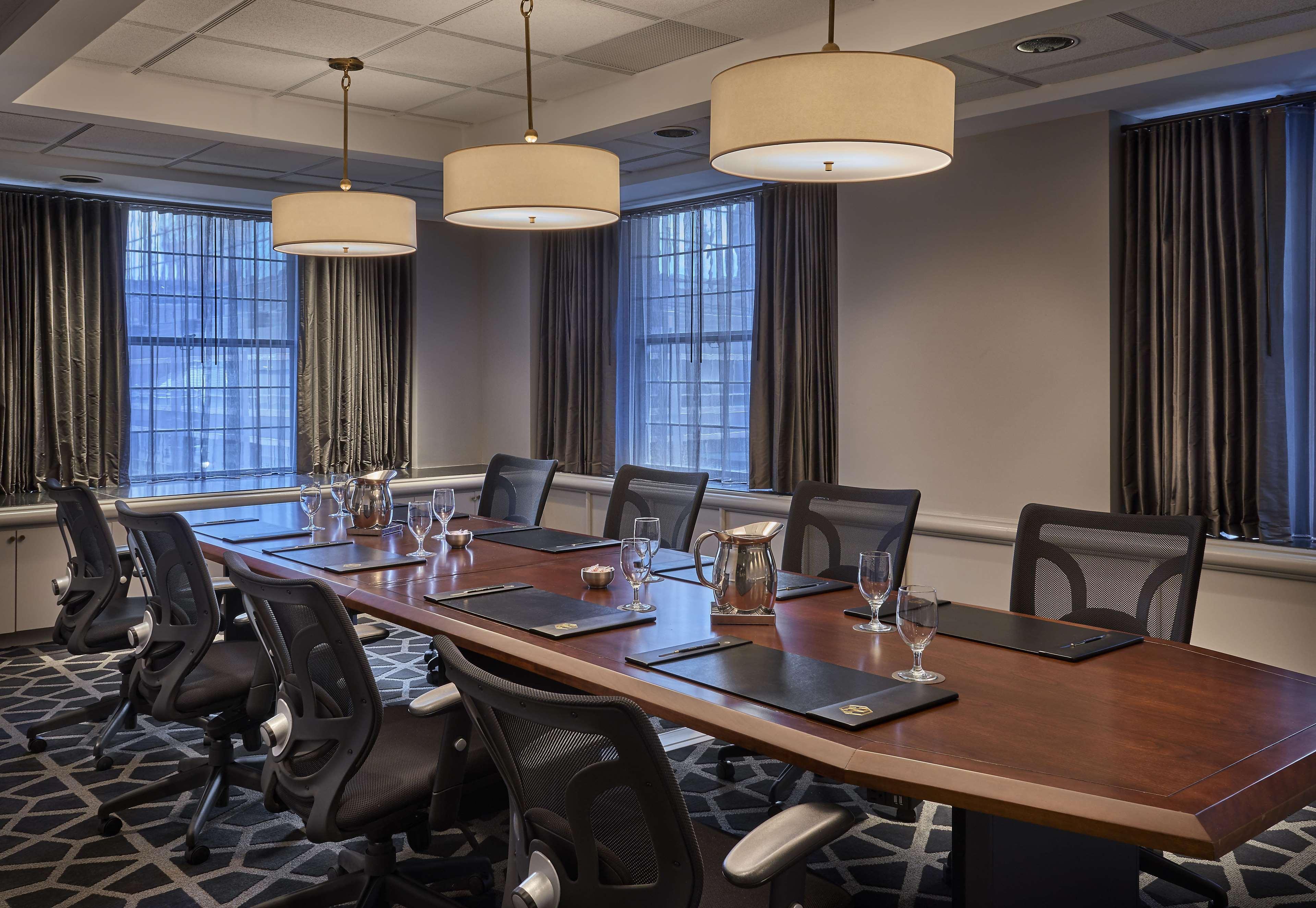 Hotel Phillips Kansas City, Curio Collection By Hilton Esterno foto