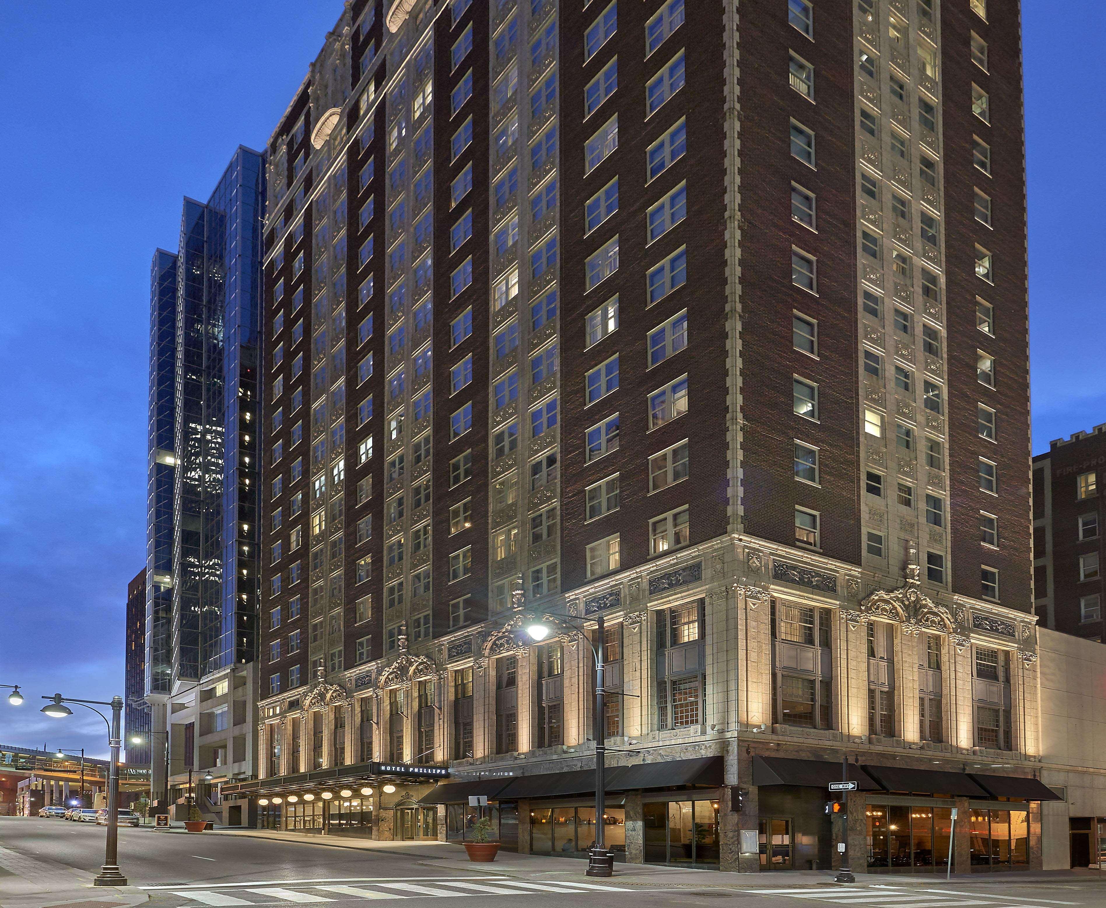Hotel Phillips Kansas City, Curio Collection By Hilton Esterno foto