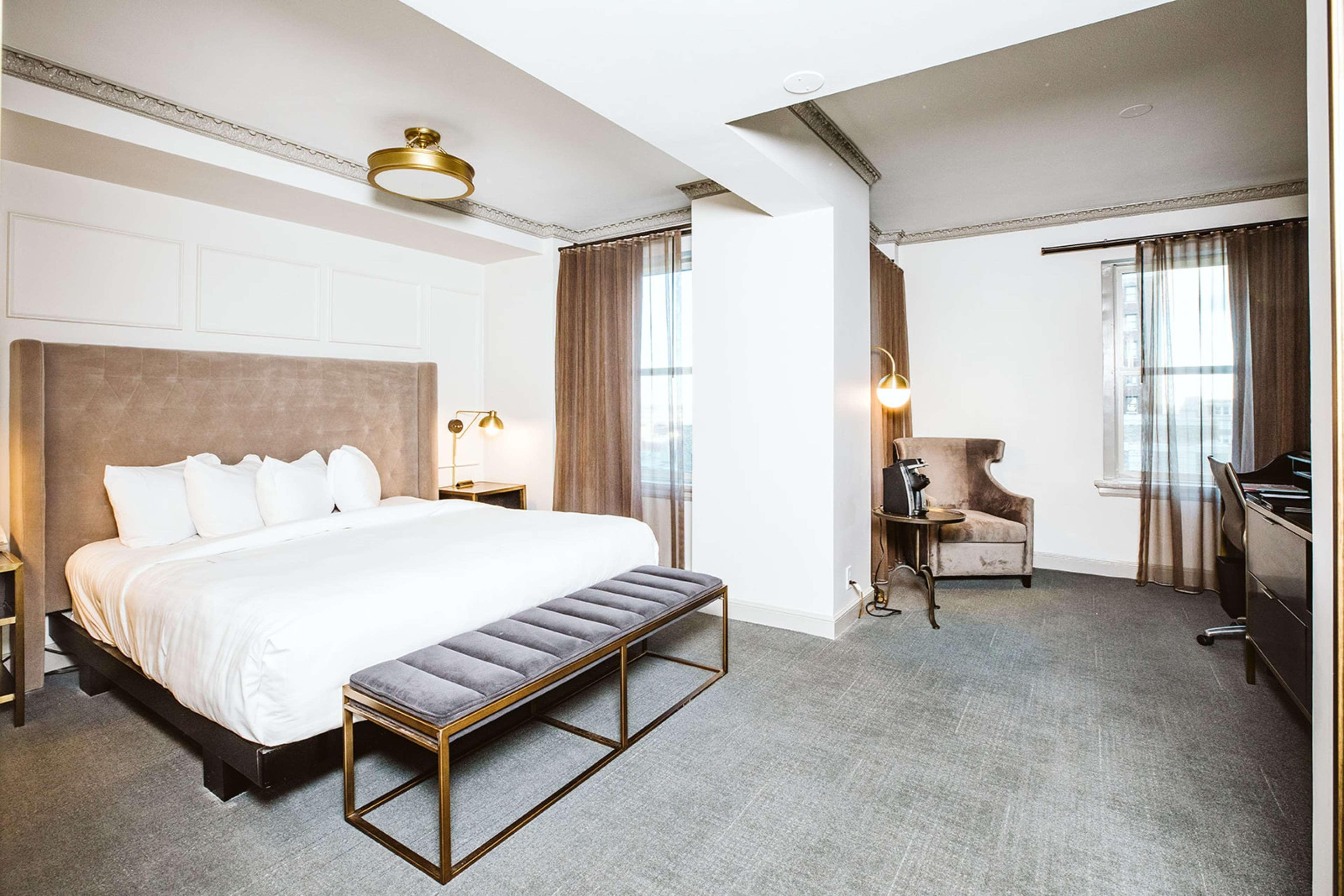 Hotel Phillips Kansas City, Curio Collection By Hilton Esterno foto