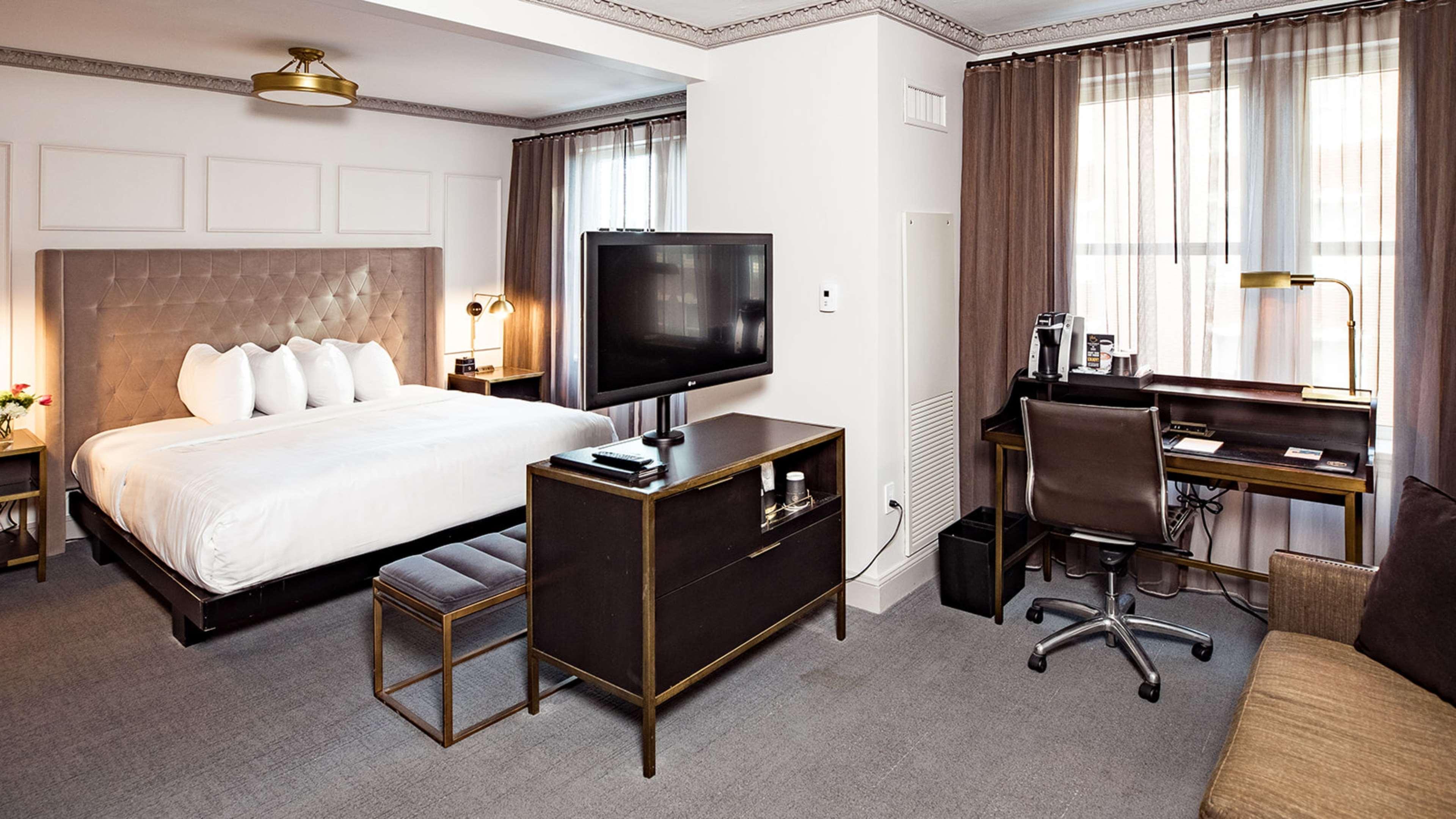Hotel Phillips Kansas City, Curio Collection By Hilton Esterno foto