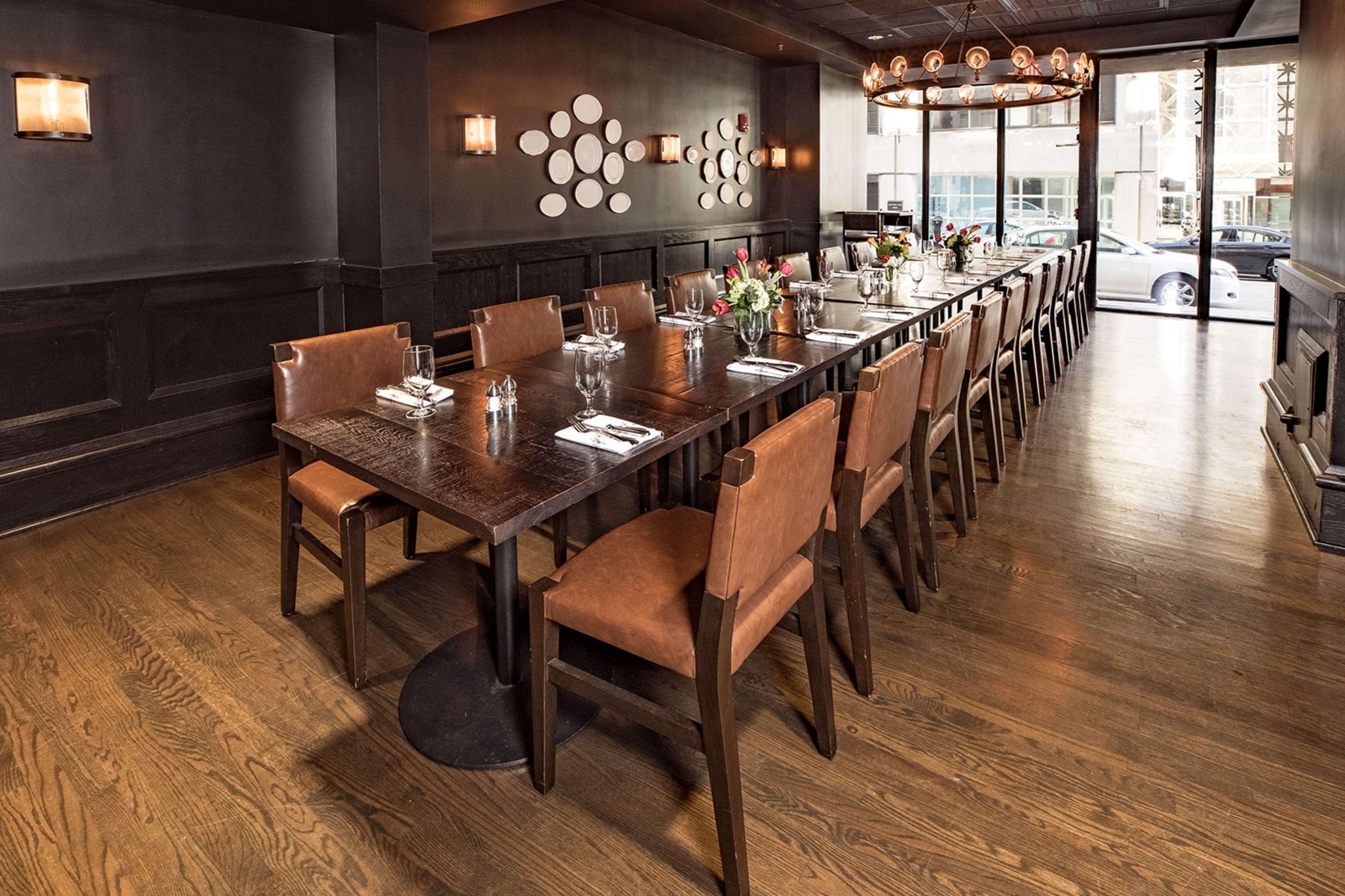 Hotel Phillips Kansas City, Curio Collection By Hilton Esterno foto