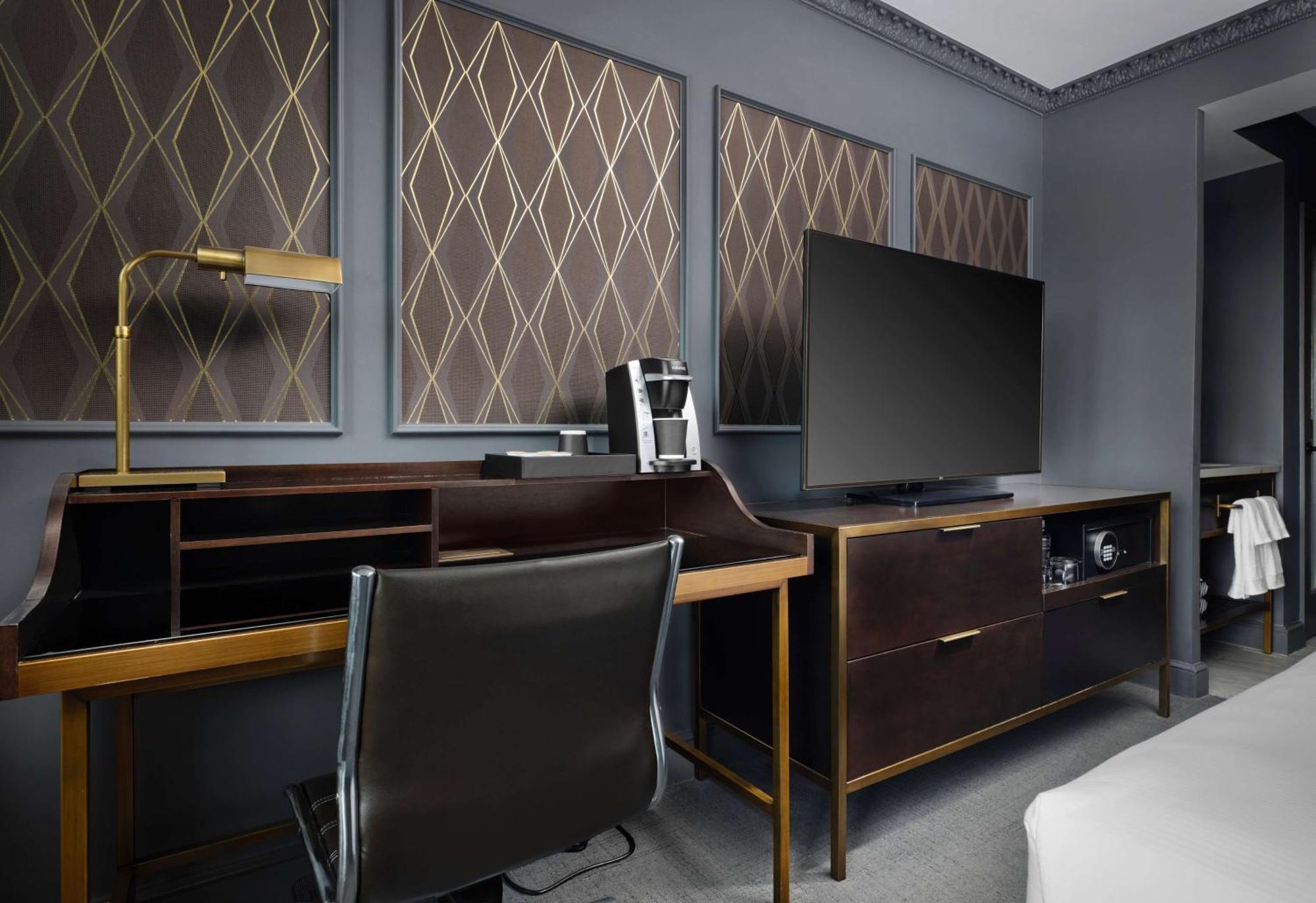 Hotel Phillips Kansas City, Curio Collection By Hilton Esterno foto