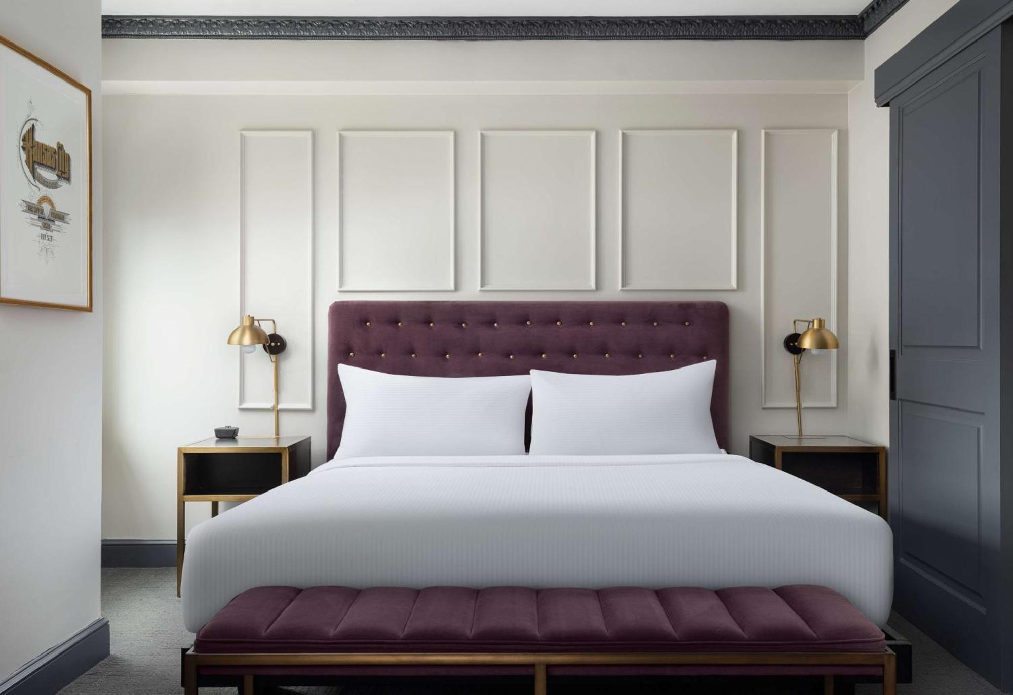 Hotel Phillips Kansas City, Curio Collection By Hilton Esterno foto